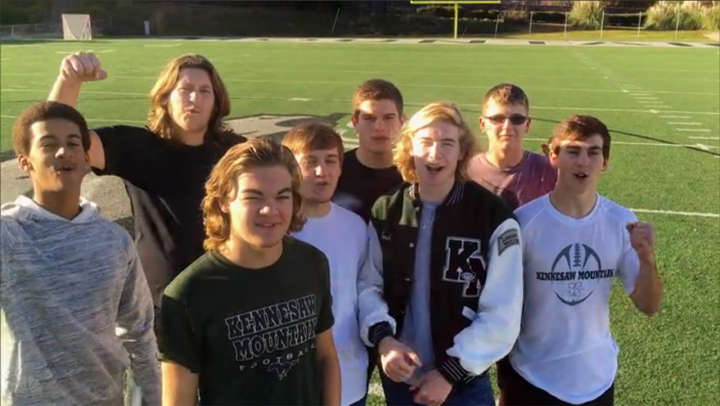 Kennesaw Mountain Mustangs football team supports Zach Seabaugh on 'The Voice'