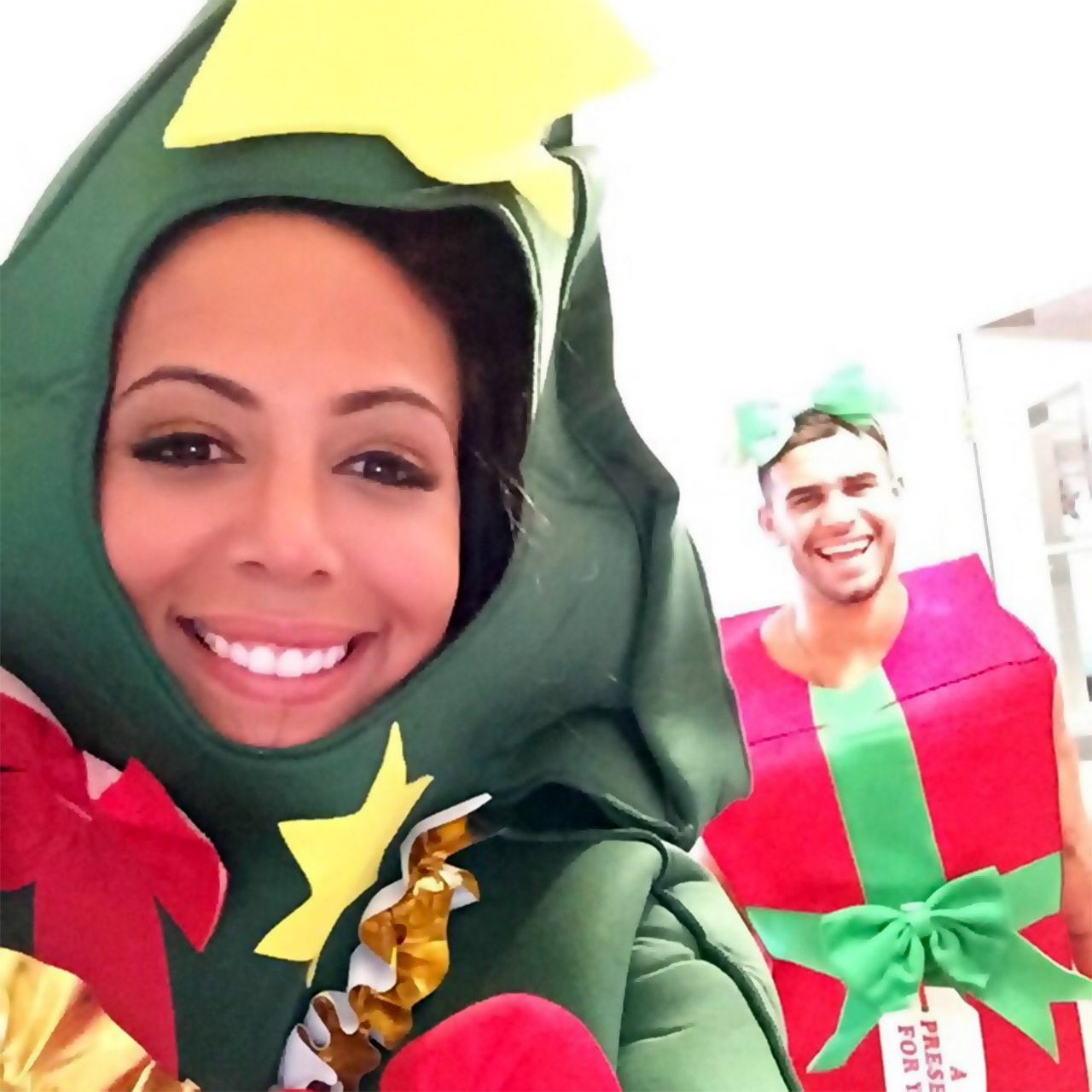 Sydney Leroux and Dom Dwyer turn Christmas into Halloween