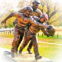 Tom Wills statue showing early days of Australian rules football